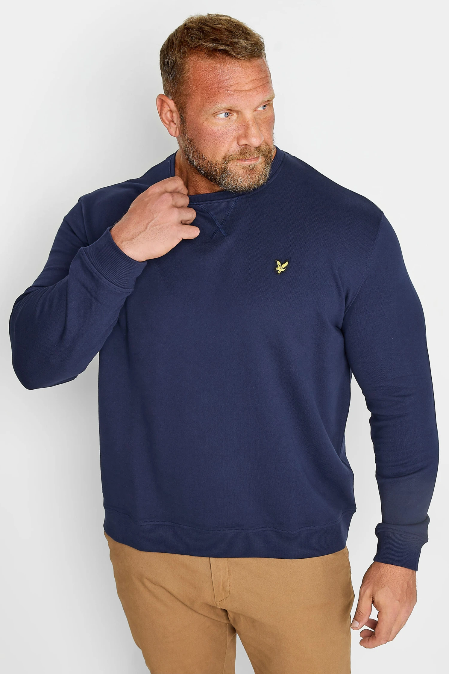 Men’s Everyday Style – Building a Wardrobe That Works for Every Occasion 9 LYLE & SCOTT Big & Tall Navy Blue Crew Neck Sweatshirt